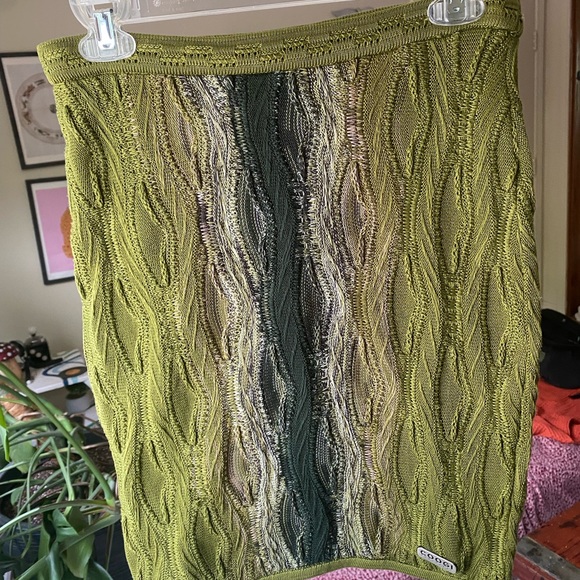 Women’s Green Coogi Skirt - Picture 6 of 7